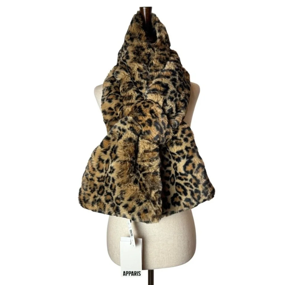 Apparis Scarf Jasper Leopard Print Faux Fur Trendy‎ Outerwear Outdoor Chic NWT